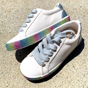 Gap sneakers NWOT little girls sz12